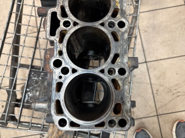 bontott VW PASSAT B6 Motorblokk (Fűzött)