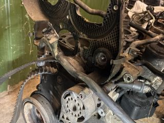 bontott VW PASSAT B6 Motorblokk (Fűzött)