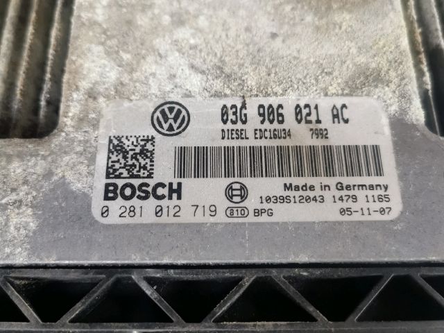 bontott VW PASSAT B6 Motorvezérlő