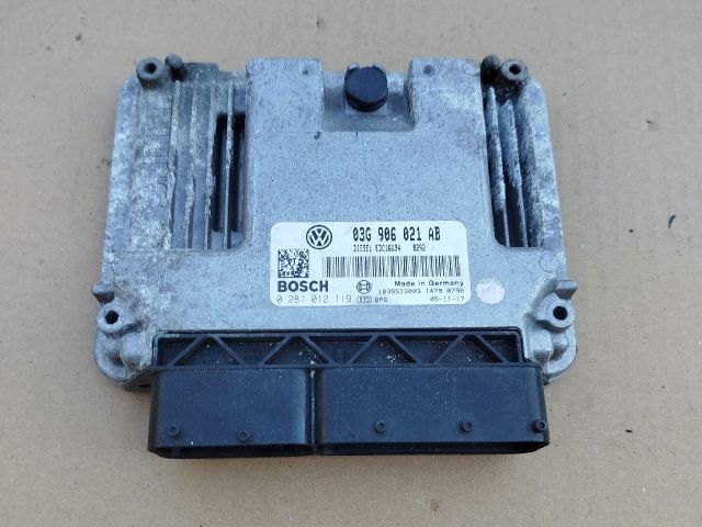 bontott VW PASSAT B6 Motorvezérlő