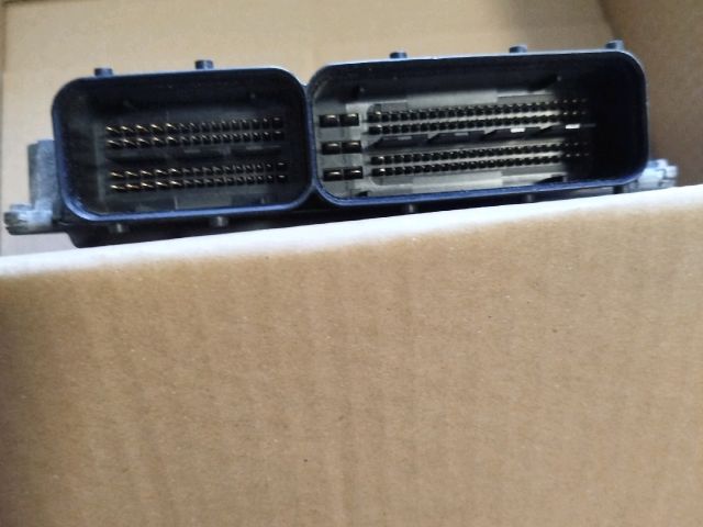 bontott VW PASSAT B6 Motorvezérlő