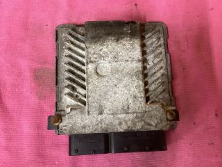 bontott VW PASSAT B6 Motorvezérlő