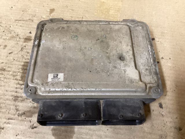 bontott VW PASSAT B6 Motorvezérlő