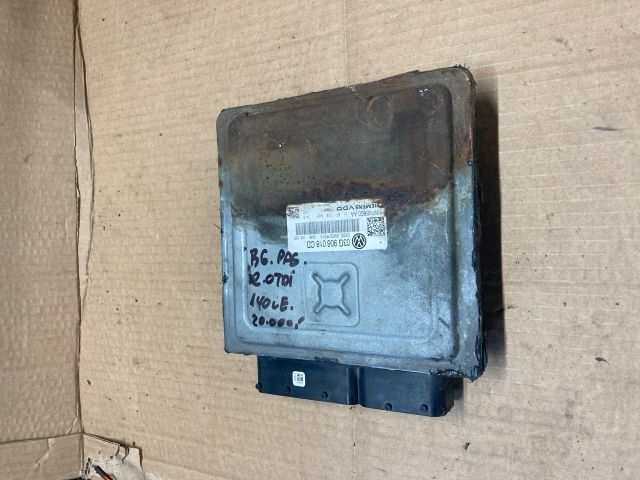 bontott VW PASSAT B6 Motorvezérlő