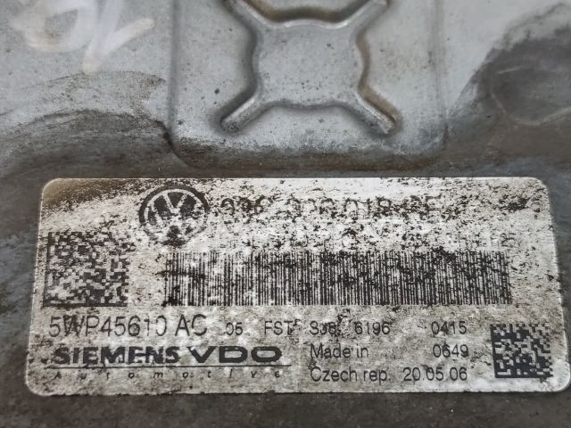bontott VW PASSAT B6 Motorvezérlő