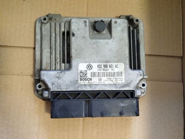 bontott VW PASSAT B6 Motorvezérlő