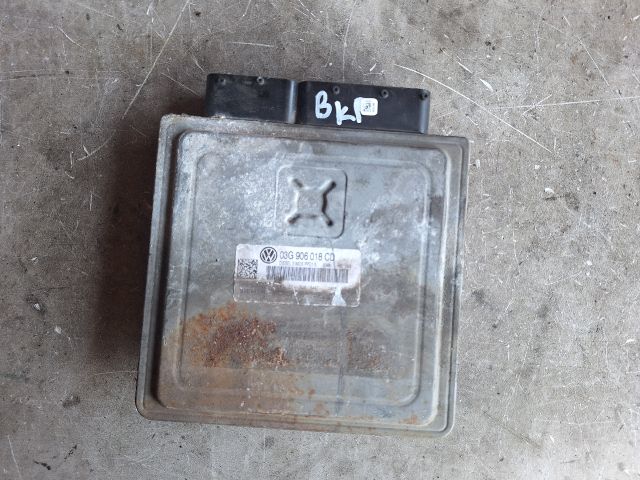 bontott VW PASSAT B6 Motorvezérlő