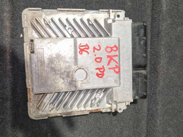 bontott VW PASSAT B6 Motorvezérlő