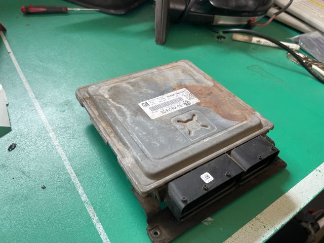 bontott VW PASSAT B6 Motorvezérlő