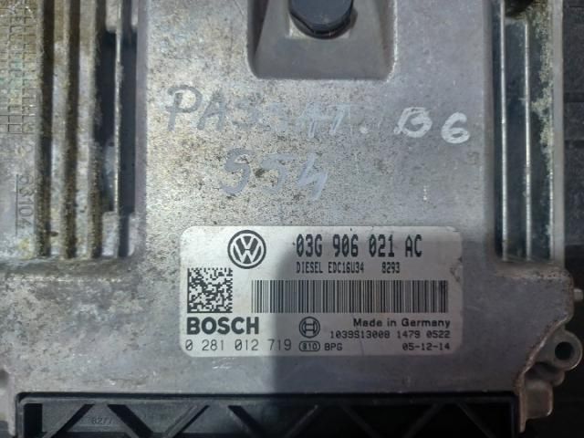 bontott VW PASSAT B6 Motorvezérlő