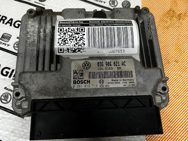 bontott VW PASSAT B6 Motorvezérlő