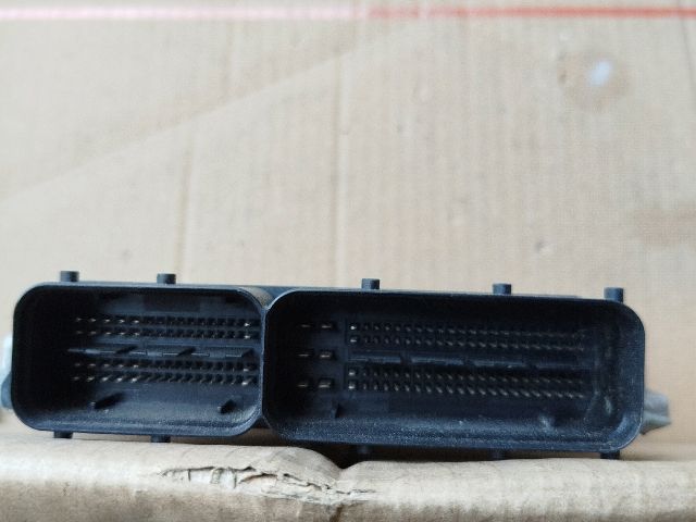 bontott VW PASSAT B6 Motorvezérlő