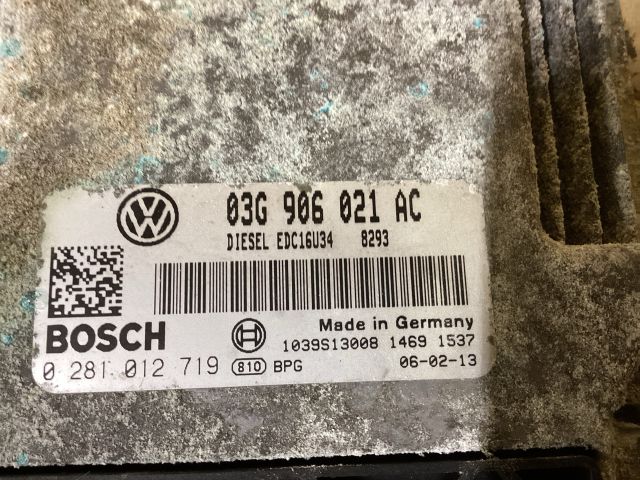 bontott VW PASSAT B6 Motorvezérlő