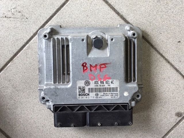 bontott VW PASSAT B6 Motorvezérlő