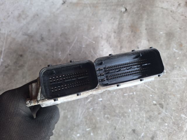 bontott VW PASSAT B6 Motorvezérlő