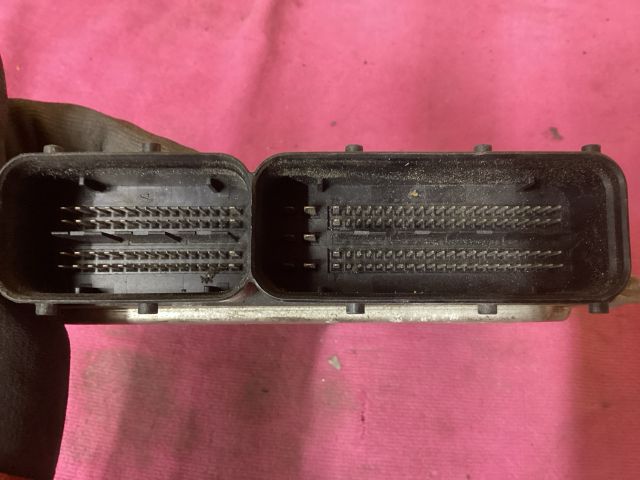 bontott VW PASSAT B6 Motorvezérlő