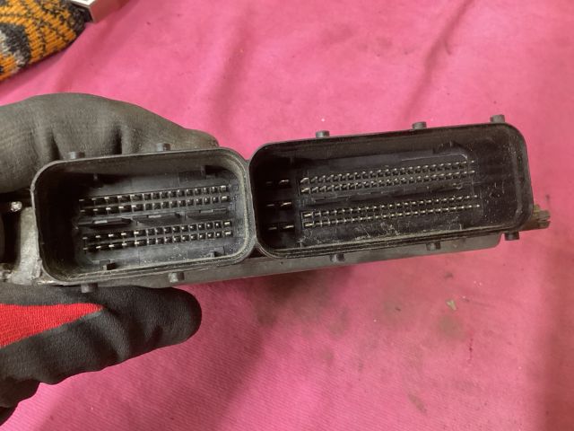 bontott VW PASSAT B6 Motorvezérlő