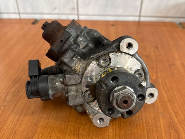 bontott VW PASSAT B6 Nagynyomású Szivattyú