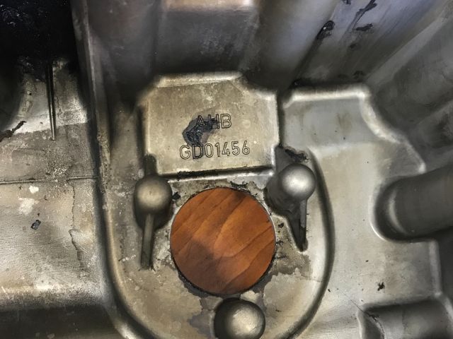 bontott VW PASSAT B6 Olajteknő