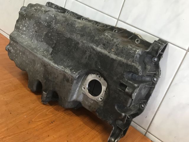 bontott VW PASSAT B6 Olajteknő