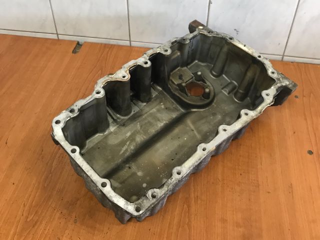bontott VW PASSAT B6 Olajteknő