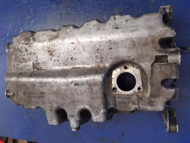 bontott VW PASSAT B6 Olajteknő