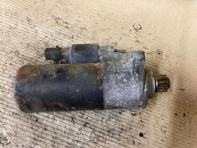 bontott VW PASSAT B6 Önindító