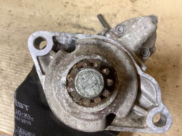 bontott VW PASSAT B6 Önindító