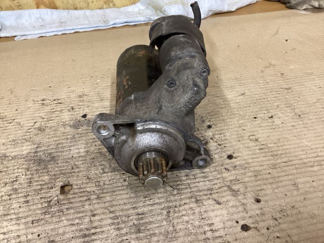 bontott VW PASSAT B6 Önindító