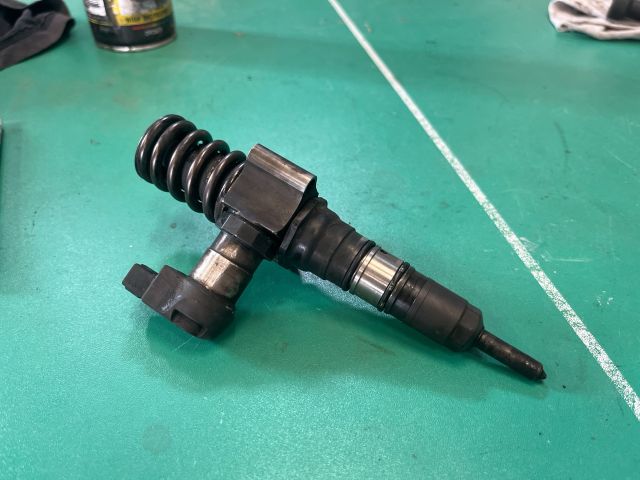 bontott VW PASSAT B6 Porlasztó (1 db)