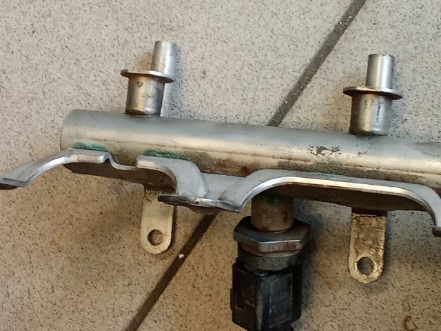 bontott VW PASSAT B6 Porlasztó Sor / Híd