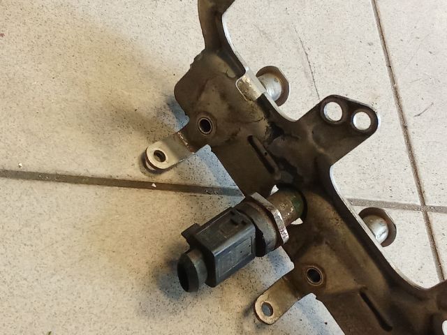 bontott VW PASSAT B6 Porlasztó Sor / Híd