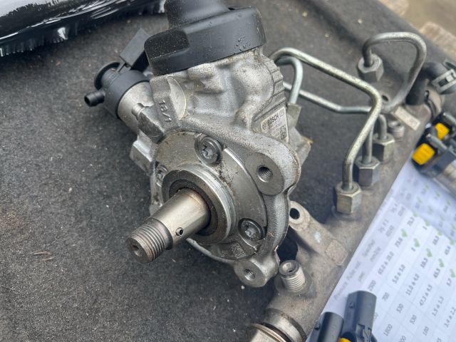 bontott VW PASSAT B6 Porlasztó Sor / Híd