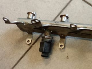 bontott VW PASSAT B6 Porlasztó Sor / Híd