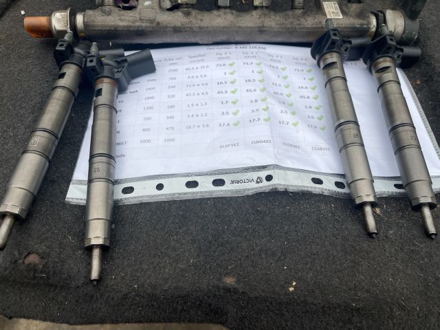 bontott VW PASSAT B6 Porlasztó Sor / Híd