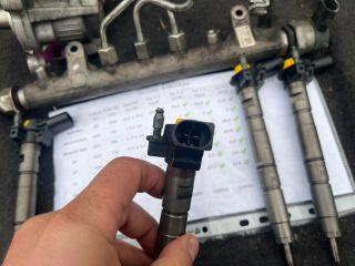 bontott VW PASSAT B6 Porlasztó Sor / Híd