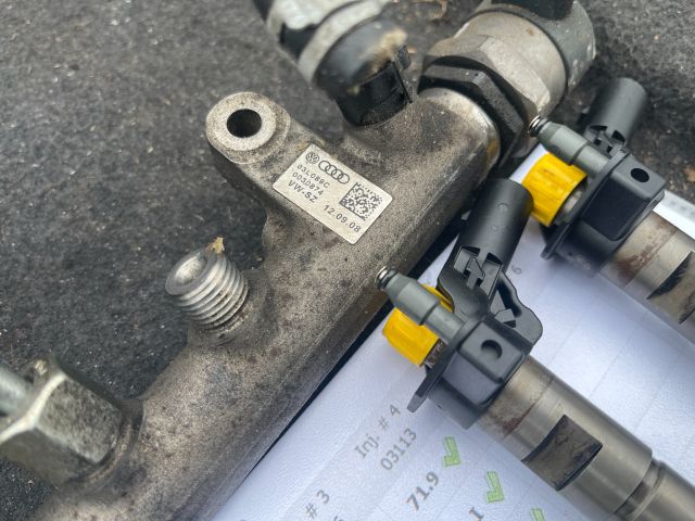 bontott VW PASSAT B6 Porlasztó Sor / Híd