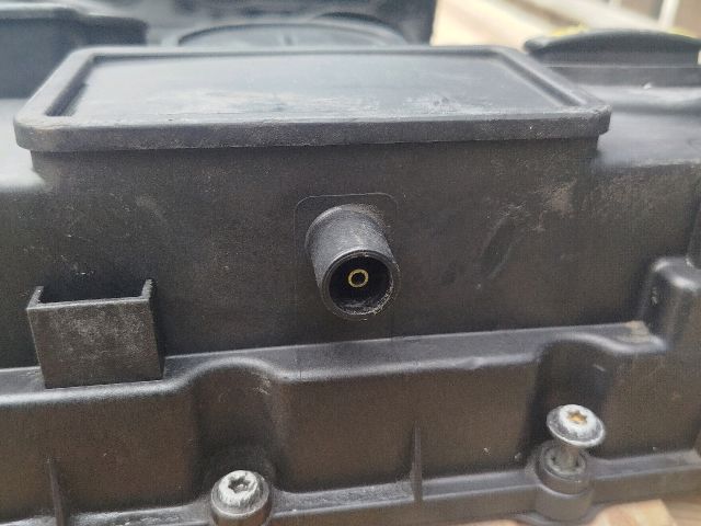 bontott VW PASSAT B6 Szelepfedél