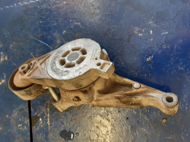 bontott VW PASSAT B6 Szíjfeszítő Görgő