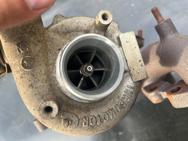 bontott VW PASSAT B6 Turbó