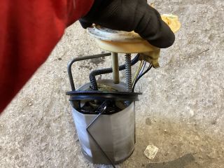 bontott VW PASSAT B6 Üzemanyag Szivattyú