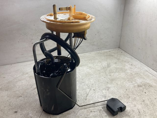 bontott VW PASSAT B6 Üzemanyag Szivattyú