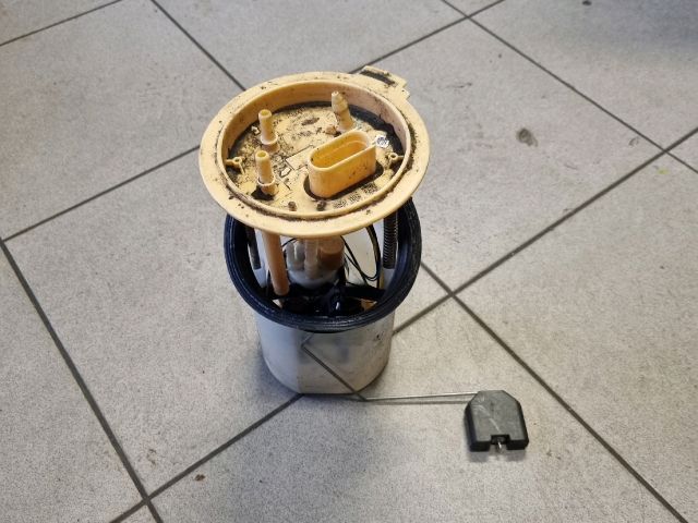 bontott VW PASSAT B6 Üzemanyag Szivattyú