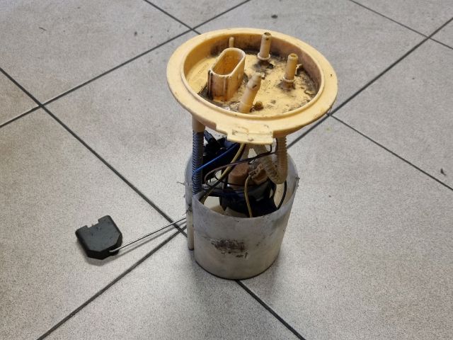 bontott VW PASSAT B6 Üzemanyag Szivattyú