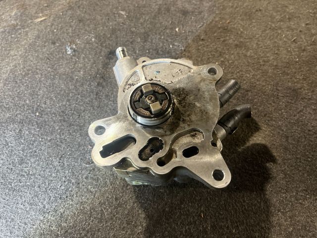 bontott VW PASSAT B6 Vákumpumpa