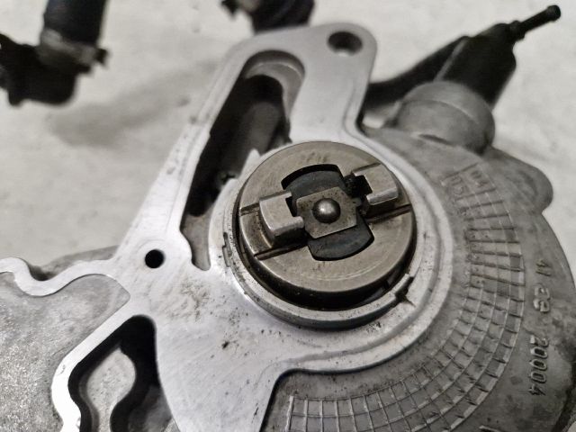 bontott VW PASSAT B6 Vákumpumpa