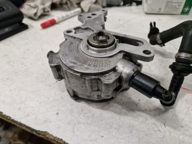bontott VW PASSAT B6 Vákumpumpa