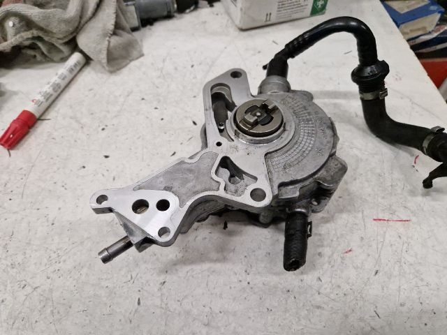 bontott VW PASSAT B6 Vákumpumpa