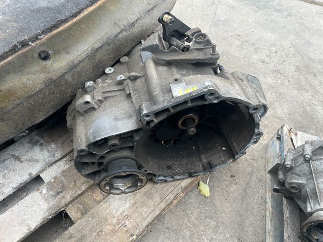 bontott VW PASSAT B6 Váltó (Mechanikus)