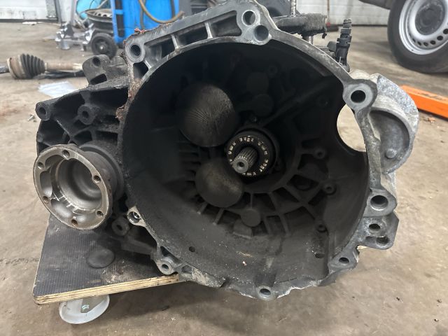 bontott VW PASSAT B6 Váltó (Mechanikus)